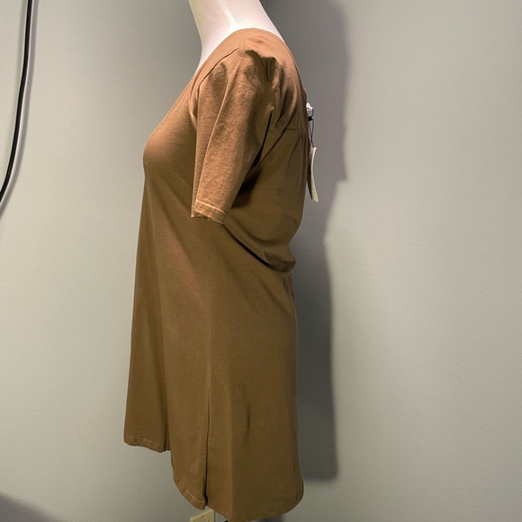 Elegantees Madeline tunic in Beech Olive, XS - Picture 3 of 9